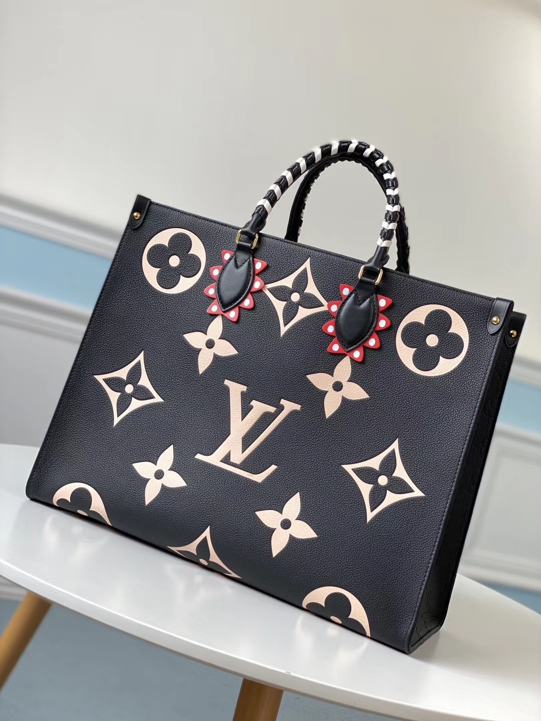 LV CRAFTY ONTHEGO GM 137000 ID.0103685